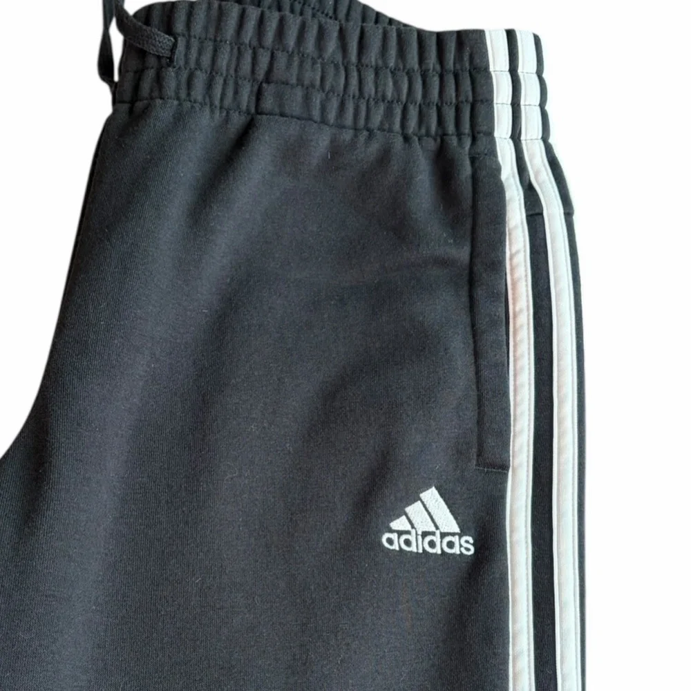 Adidas Black Fleece Jogger Pants Women’s Medium Slim Fit 3 Stripe Logo - Picture 4 of 6